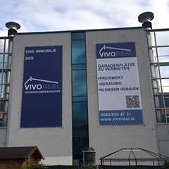 Gebäude mit Rahmen, Stahlseil-Systeme. VIVOREAL Immobilien, Garagenplätze zu vermieten.