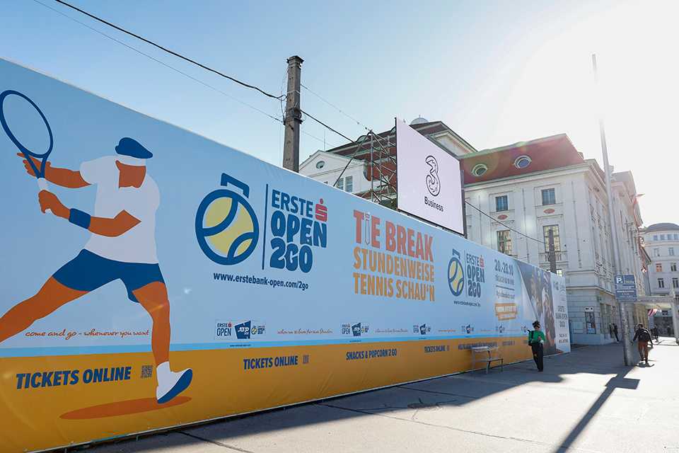 Erste Bank Open 2022 Werbung. Tennisspieler-Illustration, Tickets online.