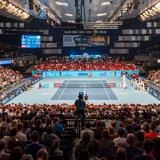 Volle Tribünen bei den Erste Bank Open 2022 in Wien. Tennis-Match in der Stadthalle.