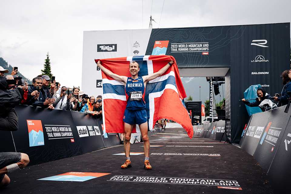 Stian Hovind Angermund, Trail Running WM Tirol 2023, Norwegen Flagge.