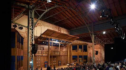 Indoor Events: Globe Wien Theater mit Publikum. Bühne für Indoor-Veranstaltungen und Events.