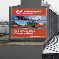 Bannering: Gebrüder Weiss Logistik Werbung. Flugzeug, Schiff, LKW Transport.