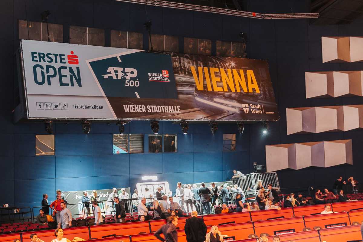 ERSTE BANK Open 2022 in Wien: Zuschauer in der Wiener Stadthalle. ATP 500 Tennis Turnier.